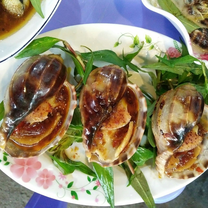 Ốc Tỏi Nướng Sa Tế