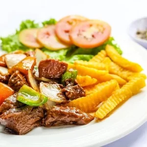 Bò Lúc Lắc Khoai Tây Chiên