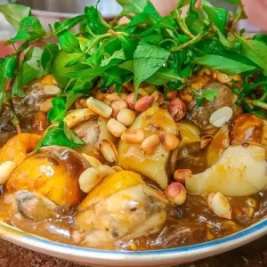 Hột Vịt Lộn Sốt Me