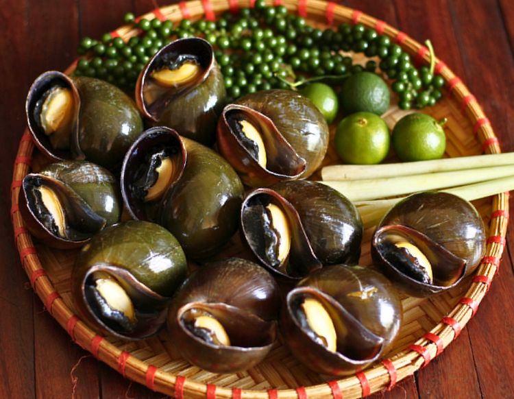 Ốc Bưu Nướng Tiêu Xanh